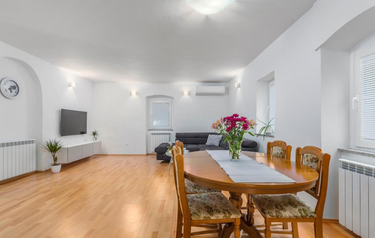 Apartments Saladinka Cervar-Porat Exterior photo